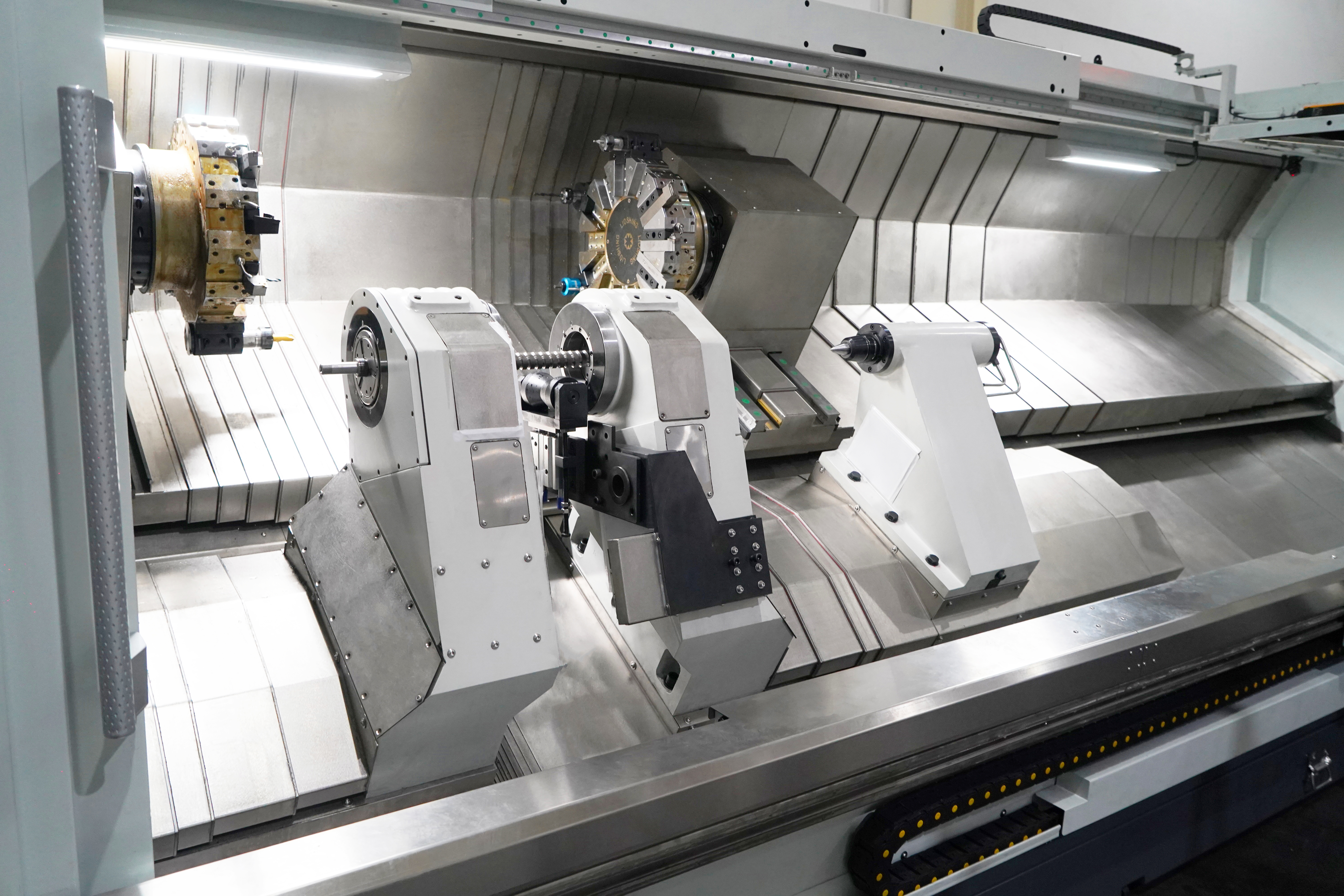 STX72250FDW双主轴双刀塔机床